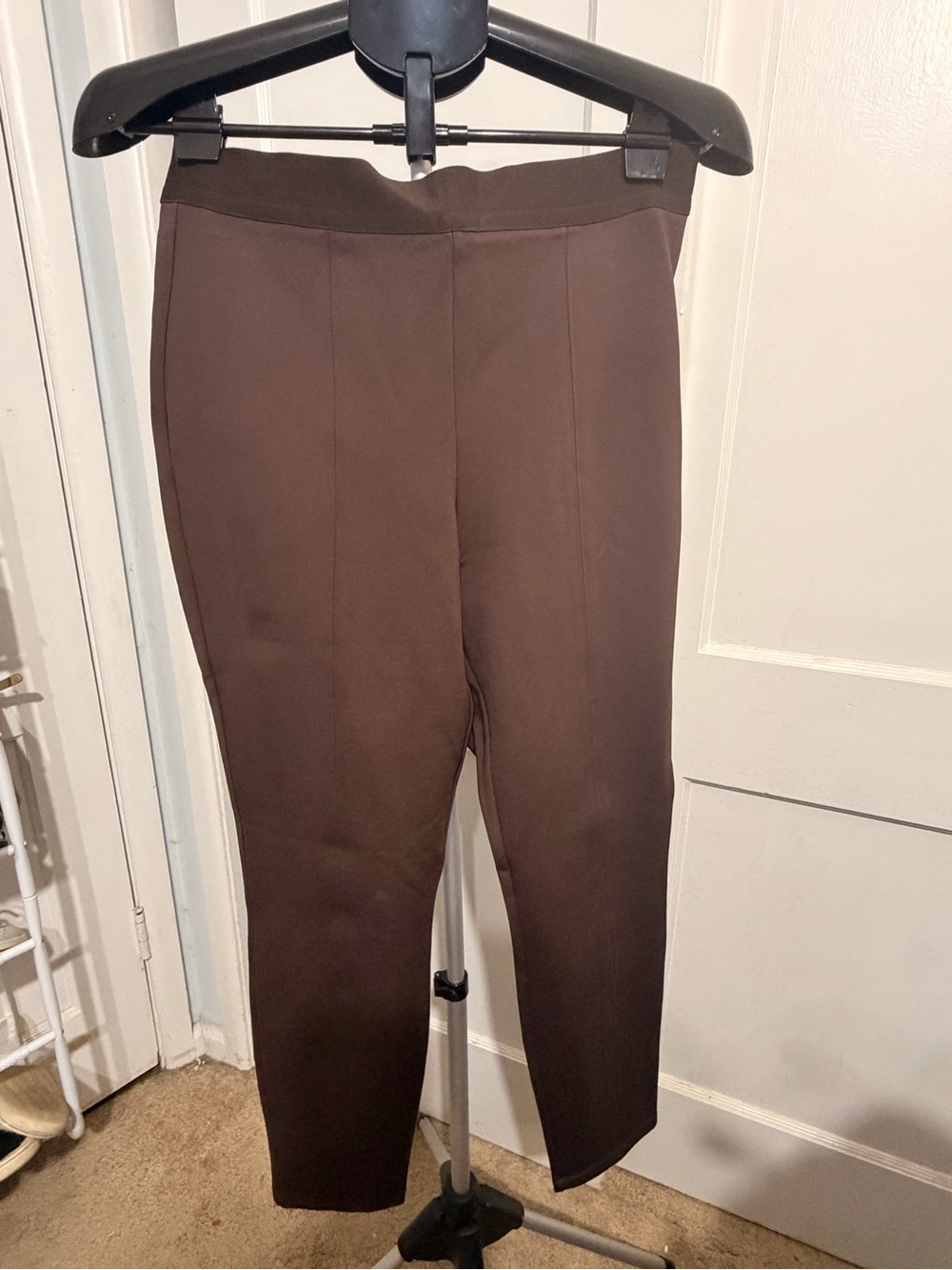 Express Cropped Pull-On Pants in Chocolate Brown